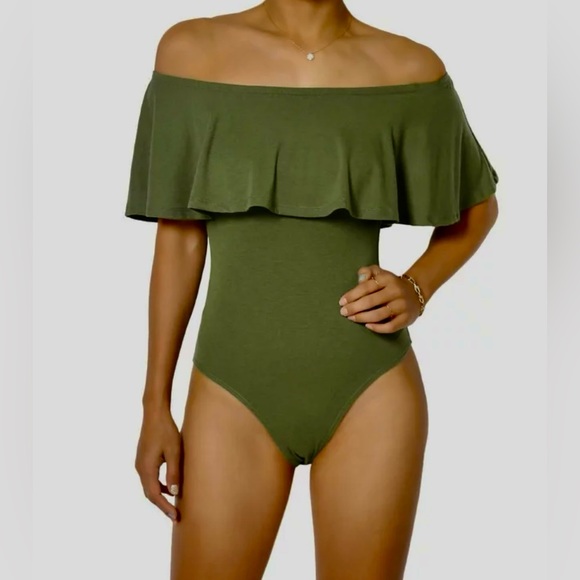 Other - Flutter Off The Shoulder Leaf Green Ruffle Swim Suit - Sz XL